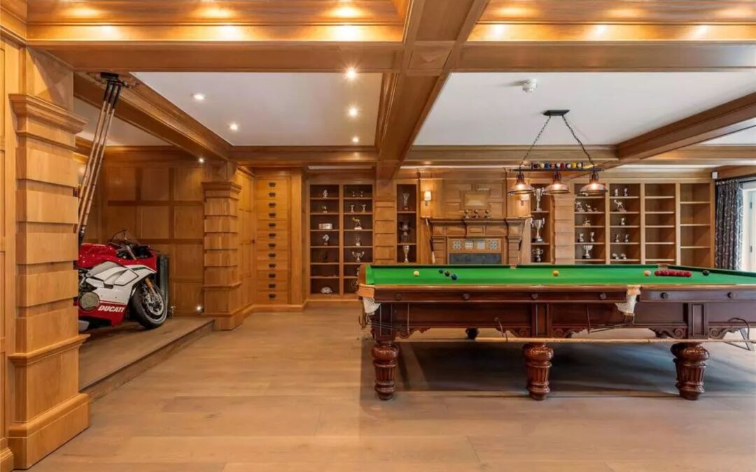 Dream Homes for Your Dad This Father’s Day – From Outdoor Kitchens to Man Caves 